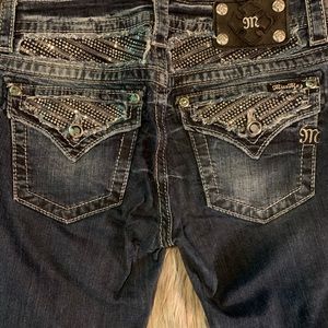 MissMe Sz 28 signature cropped. Beautiful detail